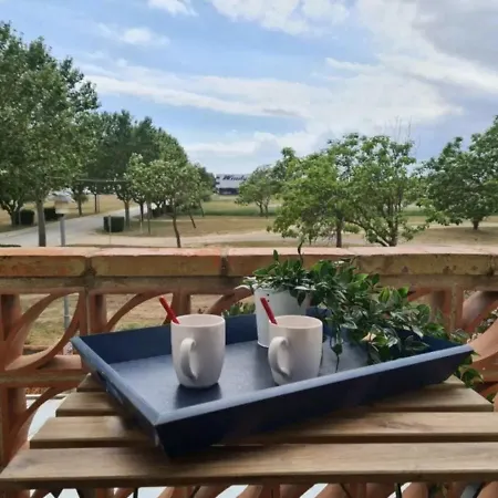 Casa Con Jardin Enjoy 艾姆布里亚布拉瓦